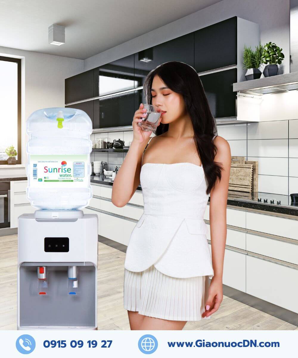 nước uống đóng bình Sunrise Water 20l